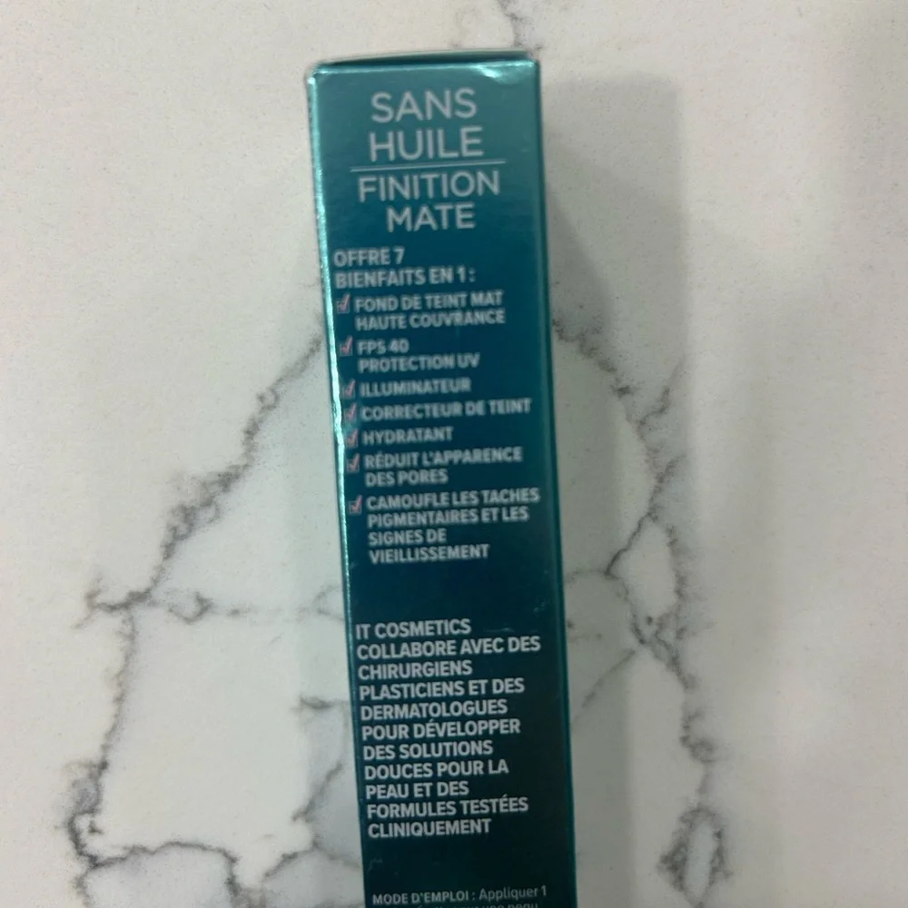 IT Cosmetics  CC+ Oil-Free Matte Antiaging full Coverage cream DEEP 1.08 fl oz